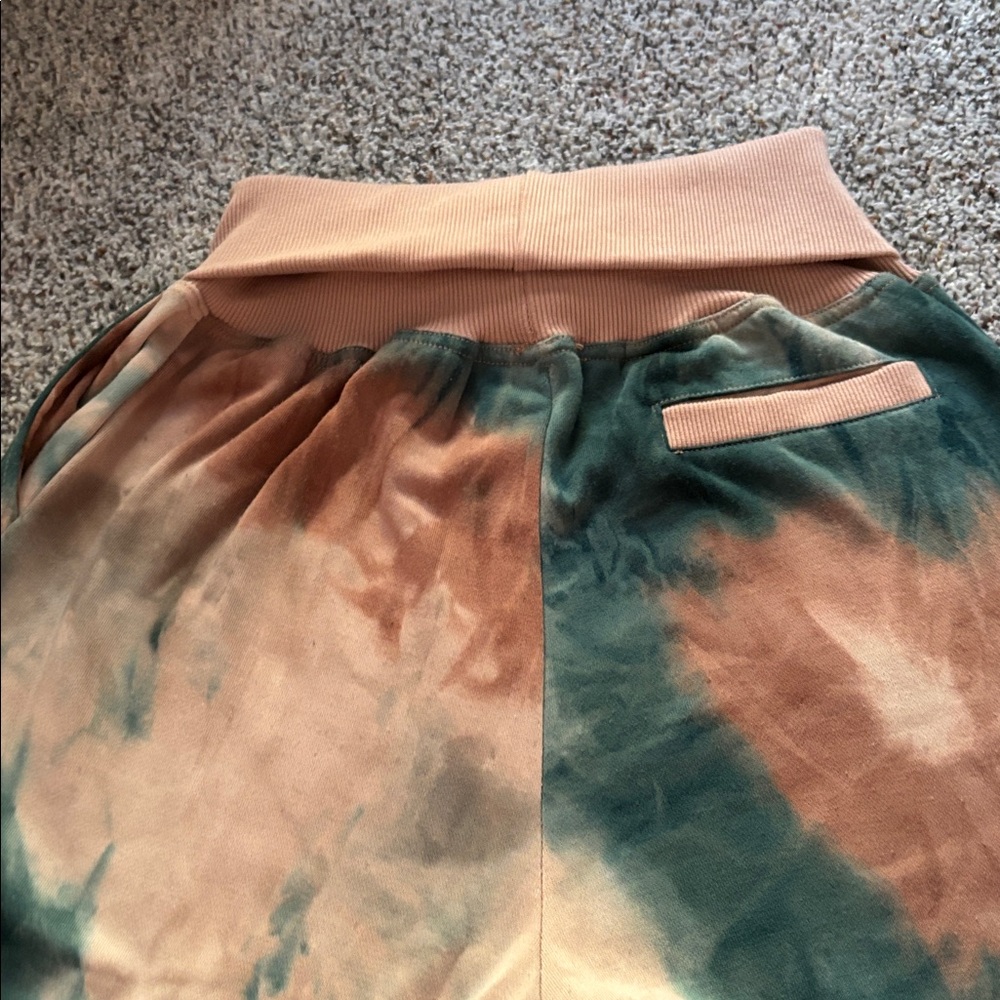 Hem and Thread Womens Tie-Dye Joggers - Picture 2 of 5